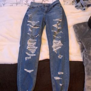 american eagle ripped jeans